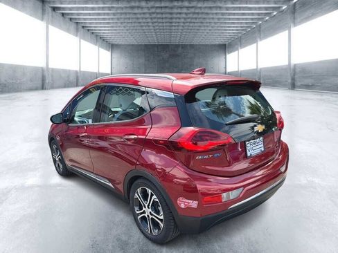 Used 2017 Chevrolet Bolt Premier w/ Driver Confidence II Package FWD image 4