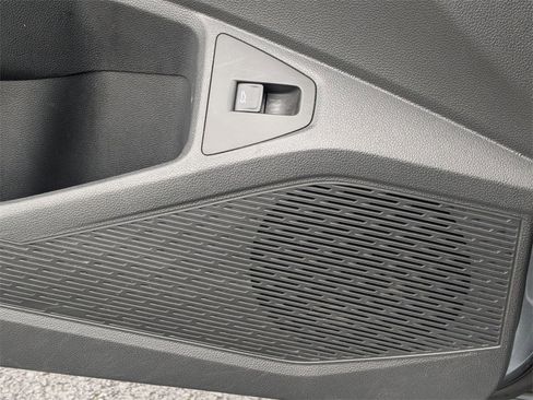 Used 2025 Volkswagen Jetta Sport image 15