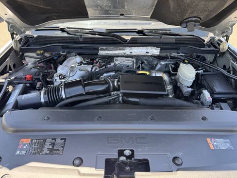 Used 2017 GMC Sierra 3500 SLT w/ Duramax Plus Package AWD/4WD image 25