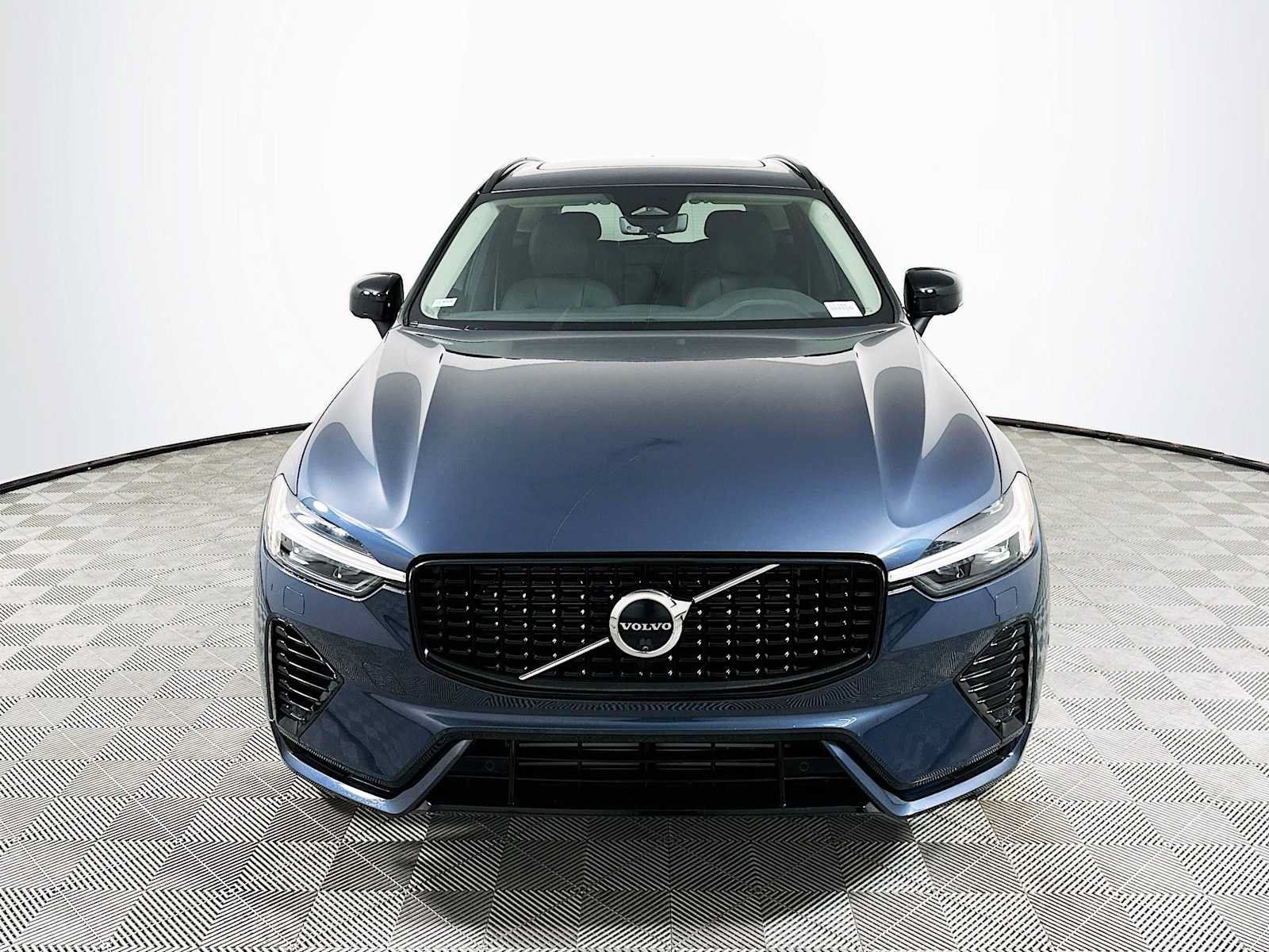 Certified 2025 Volvo XC60 T8 Plus w/ Protection Package Premier AWD/4WD image 2