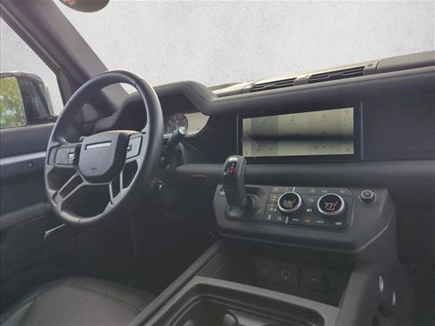 Used 2024 Land Rover Defender 110 X-Dynamic SE AWD/4WD image 29