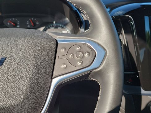 Used 2023 Chevrolet Traverse LT image 16