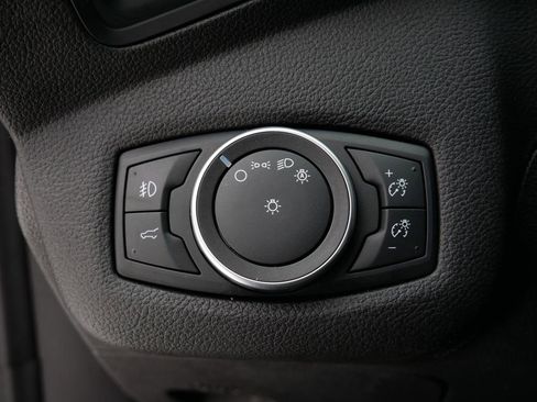 Certified 2017 Ford Escape SE w/ SE Sport Appearance Package image 16