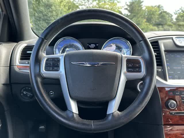 Used 2014 Chrysler 300 AWD w/ Driver Convenience Group image 8