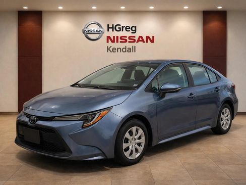 Used 2026 Toyota Corolla LE FWD image 3