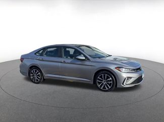 Used 2025 Volkswagen Jetta SE video 2