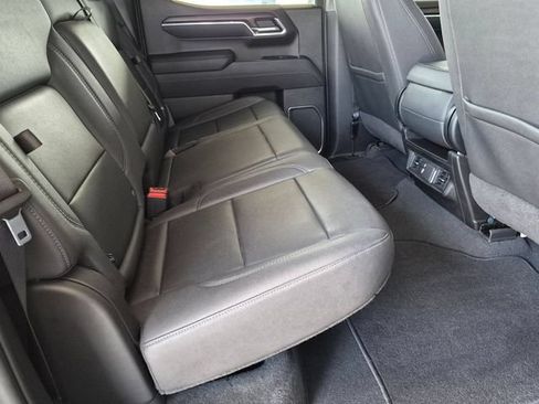 Used 2023 GMC Sierra 1500 SLT AWD/4WD image 23