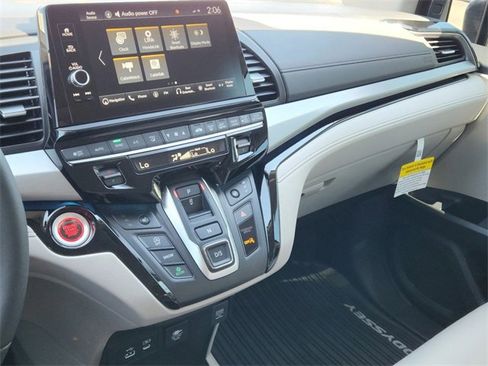 New 2026 Honda Odyssey Touring image 12