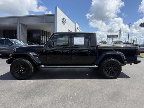 Used 2023 Jeep Gladiator Sport AWD/4WD image 8