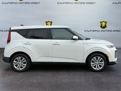 Used 2021 Kia Soul LX image 6