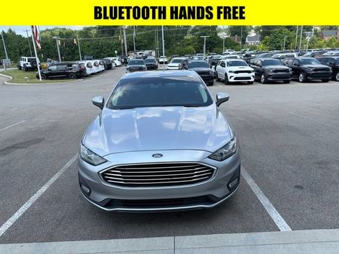 Used 2020 Ford Fusion SE w/ Equipment Group 151A FWD image 2
