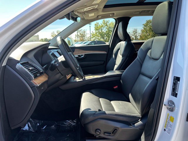 Certified 2024 Volvo XC90 B6 Plus w/ Protection Package Premier AWD/4WD image 18