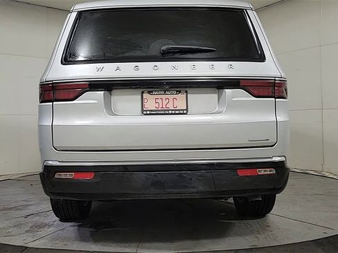 Used 2024 Jeep Wagoneer Series III image 9