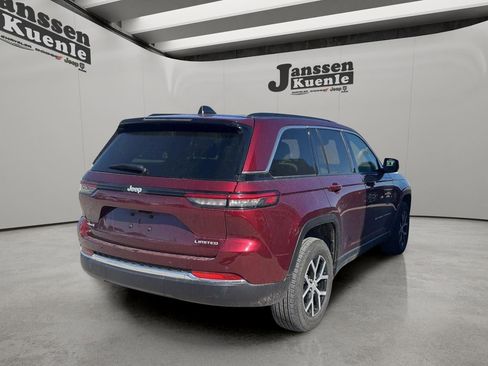 Used 2025 Jeep Grand Cherokee Limited AWD/4WD image 3