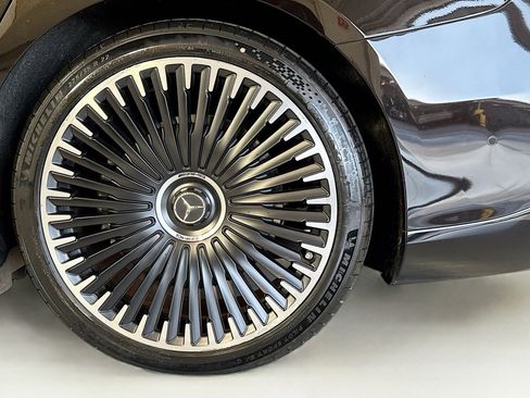 Certified 2023 Mercedes-Benz EQS AMG 4MATIC image 29