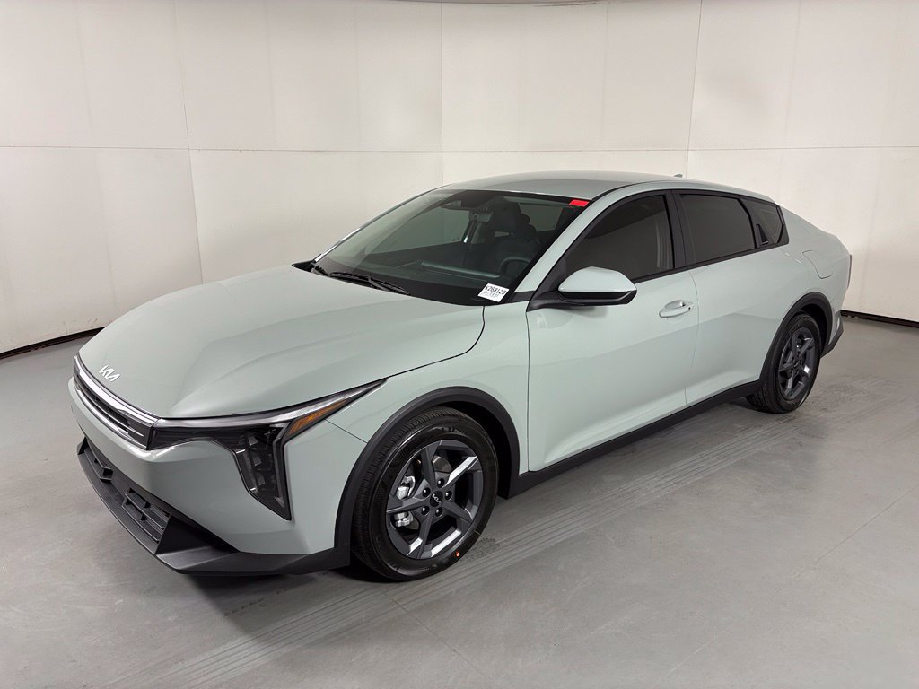 New 2026 Kia K4 FWD image 4