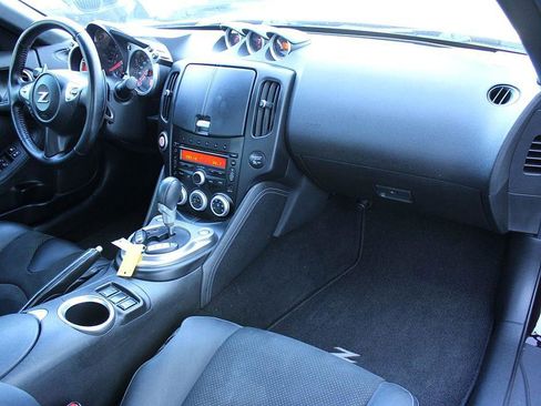 Used 2012 Nissan 370Z Touring w/ Sport Pkg image 18