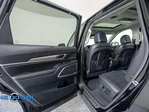 Used 2022 Kia Telluride SX w/ SX Prestige Package AWD/4WD image 25