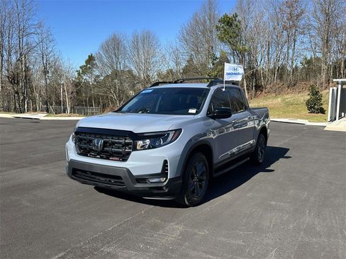 Certified 2024 Honda Ridgeline Sport image 3