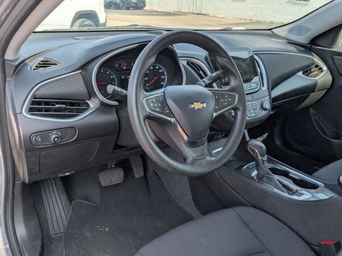 Used 2024 Chevrolet Malibu LT FWD image 4