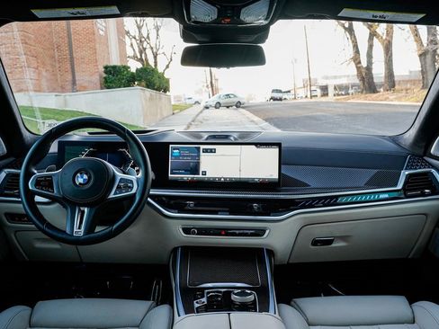 Certified 2025 BMW X7 M60i w/ Executive Package image 12