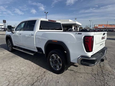 Used 2025 GMC Sierra 2500 SLT image 10