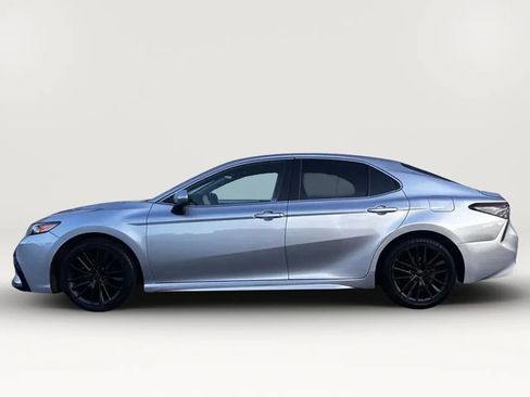 Used 2021 Toyota Camry SE w/ Carpet Mat Package (TMS) FWD image 32