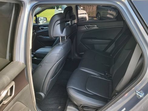 Certified 2023 Kia Sportage EX FWD image 12