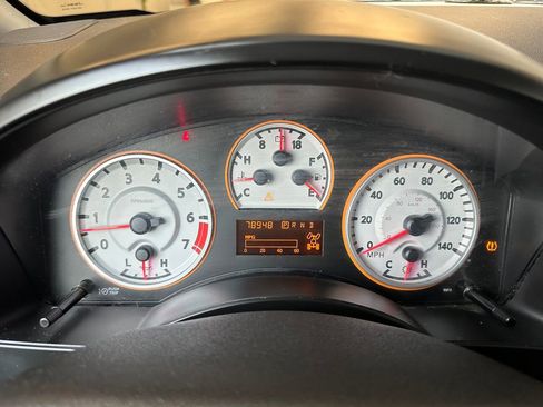 Used 2014 Nissan Titan PRO-4X AWD/4WD image 18
