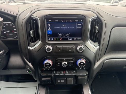 Used 2021 GMC Sierra 1500 AT4 image 25