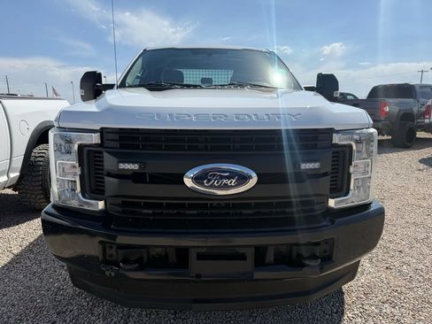 Used 2019 Ford F250 XL w/ Power Equipment Group AWD/4WD image 3