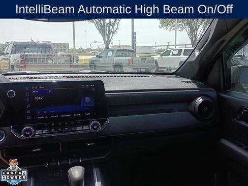Used 2025 Chevrolet Colorado Trail Boss AWD/4WD image 13