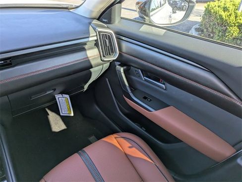 New 2025 MAZDA CX-50 AWD 2.5 Turbo w/ Weather Package image 17