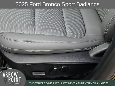 Used 2025 Ford Bronco Sport Badlands AWD/4WD image 23
