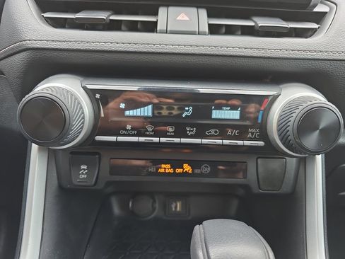 Used 2023 Toyota RAV4 LE FWD image 25