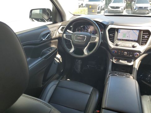 Certified 2023 GMC Acadia SLT w/ Elevation Edition FWD image 14