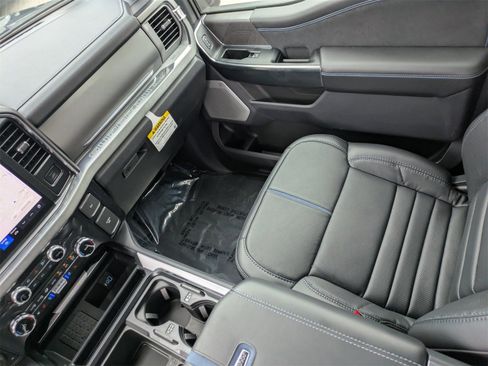 New 2025 Ford F250 Platinum w/ FX4 Off-Road Package image 18