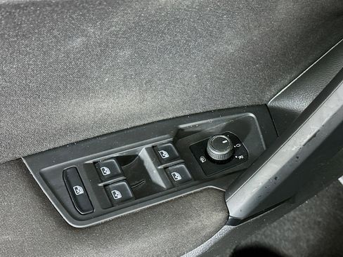 Used 2019 Volkswagen Tiguan S w/ Driver Assistance Package image 15