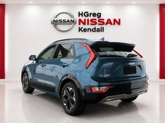 Used 2023 Kia Niro Wind w/ Wind Preserve Package FWD video 2