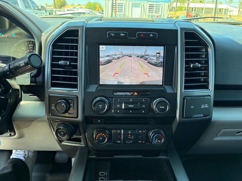 Used 2018 Ford F150 XLT w/ Equipment Group 302A Luxury AWD/4WD image 19