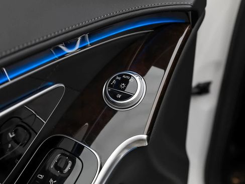 Used 2024 Mercedes-Benz S 580 4MATIC Sedan w/ Warmth & Comfort Package image 23