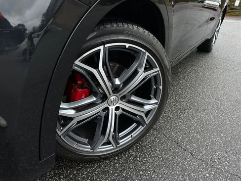 Used 2022 Maserati Levante GT image 11