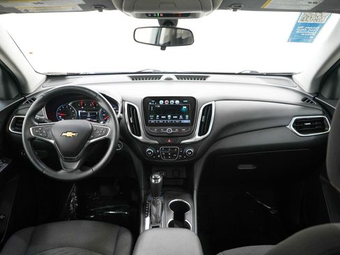 Used 2018 Chevrolet Equinox LT w/ Sun & Infotainment Package AWD/4WD image 13