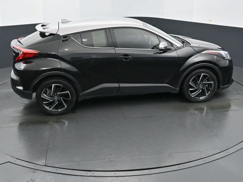 Used 2021 Toyota C-HR Limited image 32