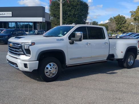 Used 2025 Chevrolet Silverado 3500 High Country w/ High Country Premium Package image 8