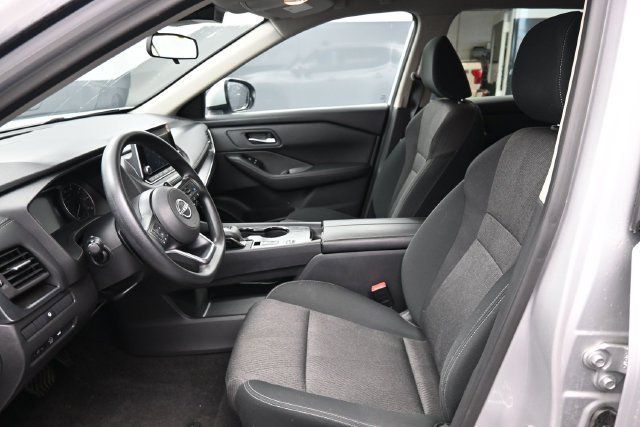 Used 2024 Nissan Rogue SV FWD image 17