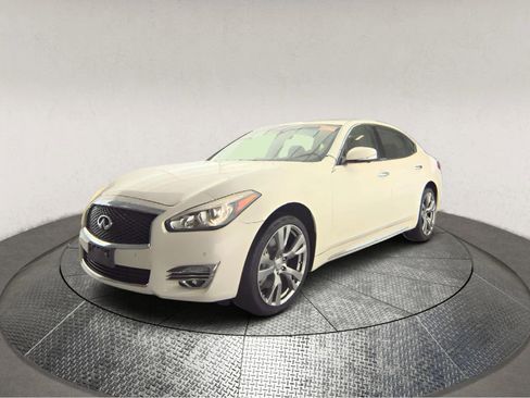 Used 2016 INFINITI Q70 L 3.7 image 3