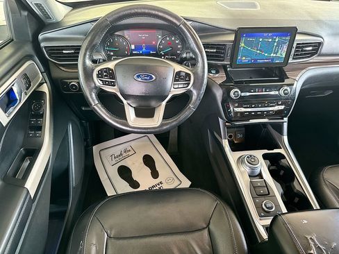 Used 2021 Ford Explorer Limited w/ Equipment Group 301A AWD/4WD image 25