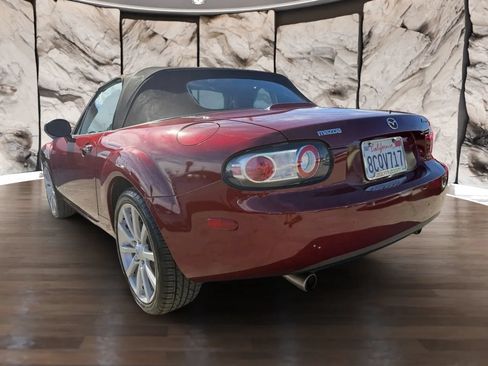 Used 2006 MAZDA MX-5 Miata Grand Touring RWD image 8