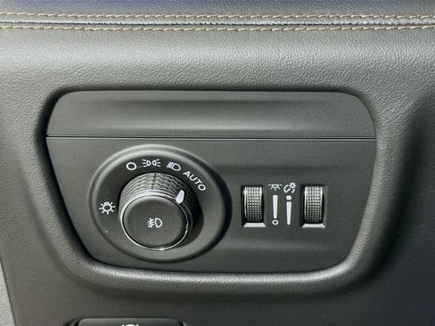 New 2026 Jeep Grand Cherokee Summit AWD/4WD image 10